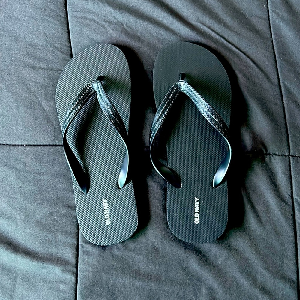 Flip flops size 8-9